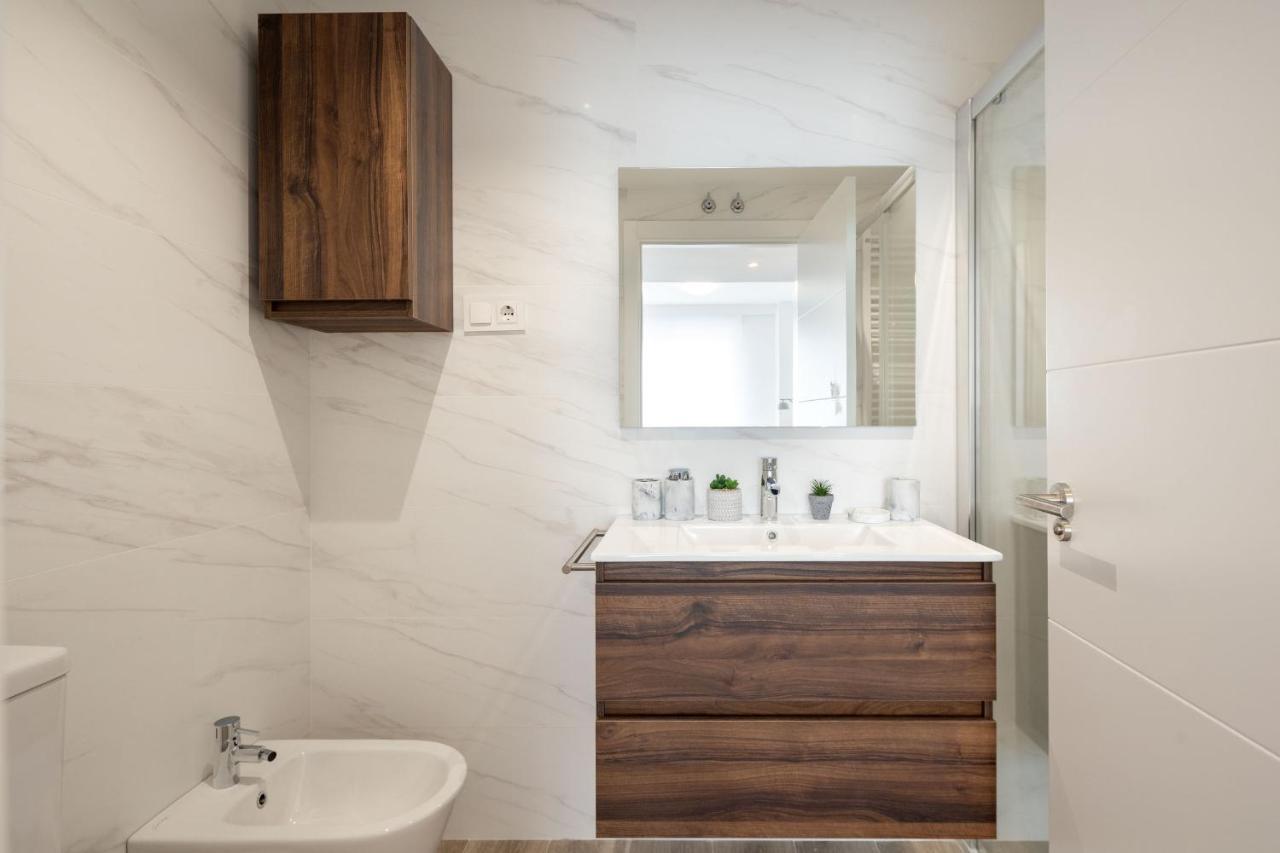 Apartamento Santa Ana junto a la ria a estrenar con piscina , garaje y wifi incluidos Bilbao Exterior foto