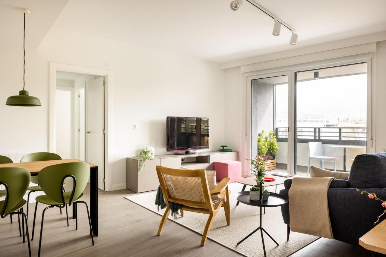 Apartamento Santa Ana junto a la ria a estrenar con piscina , garaje y wifi incluidos Bilbao Exterior foto